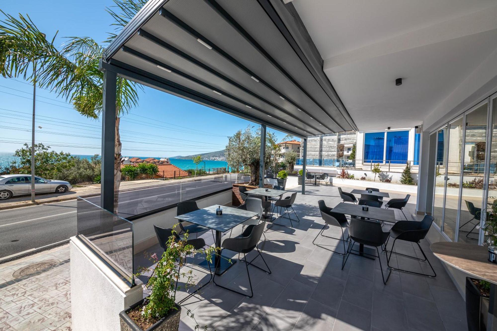 Azure Inn Hotel Sarandë Exterior foto